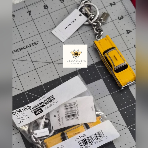 Coach Small Taxi Bag Charm CY396 - Picture 8 of 11